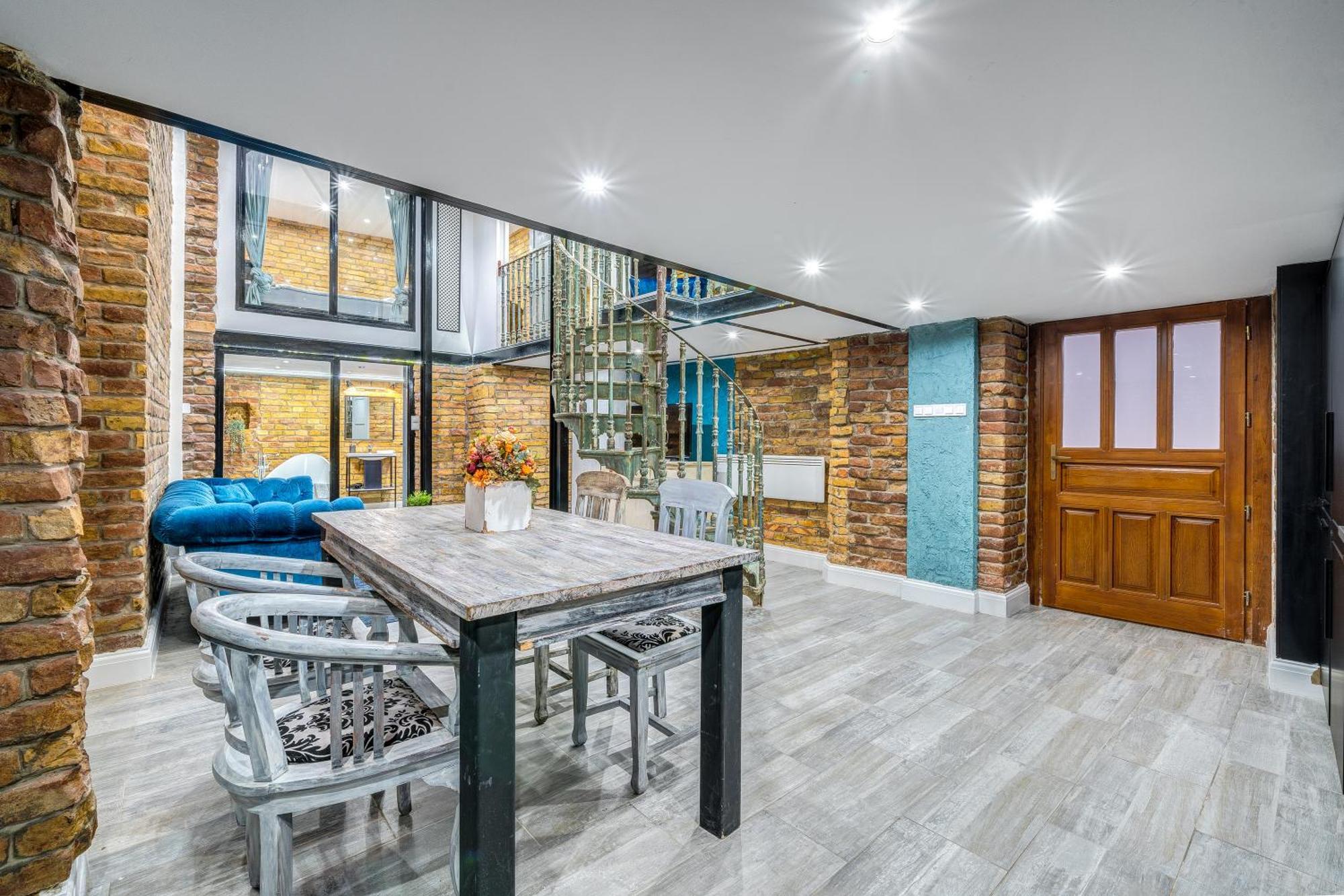 City Center Loft Haven: Modern Elegance Βουδαπέστη Εξωτερικό φωτογραφία