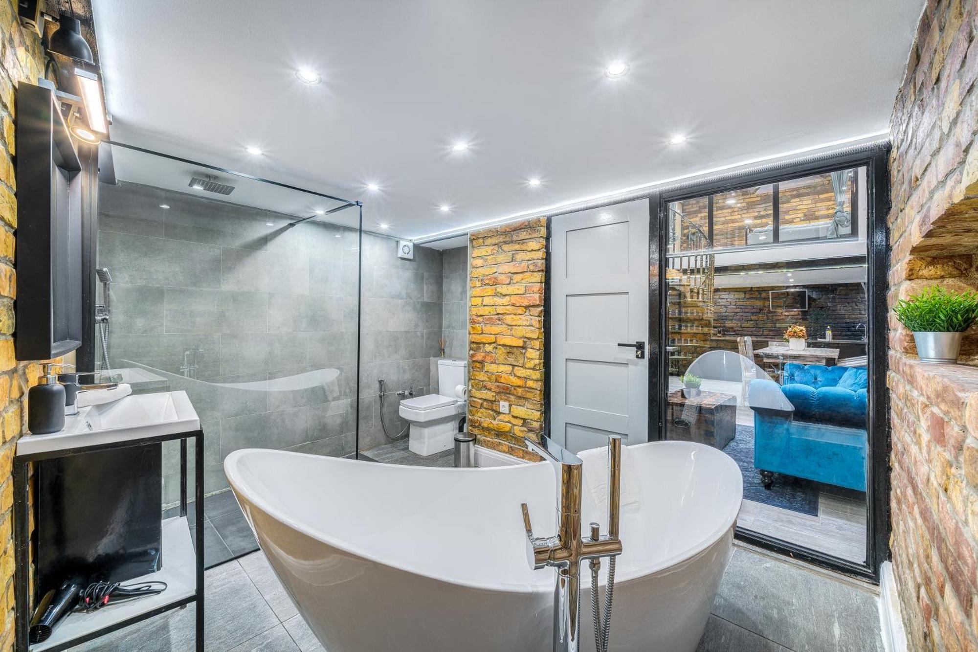 City Center Loft Haven: Modern Elegance Βουδαπέστη Εξωτερικό φωτογραφία