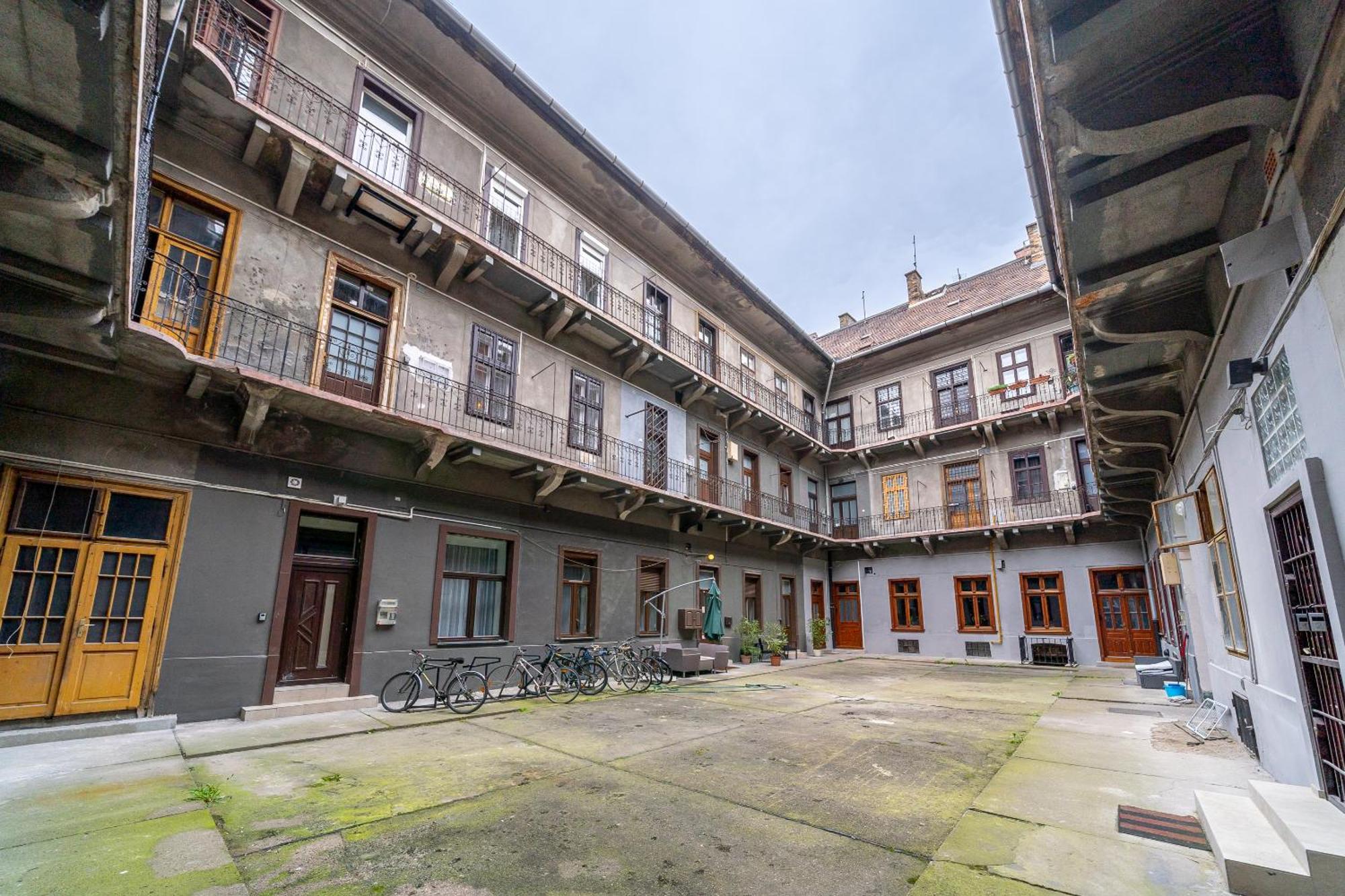 City Center Loft Haven: Modern Elegance Βουδαπέστη Εξωτερικό φωτογραφία